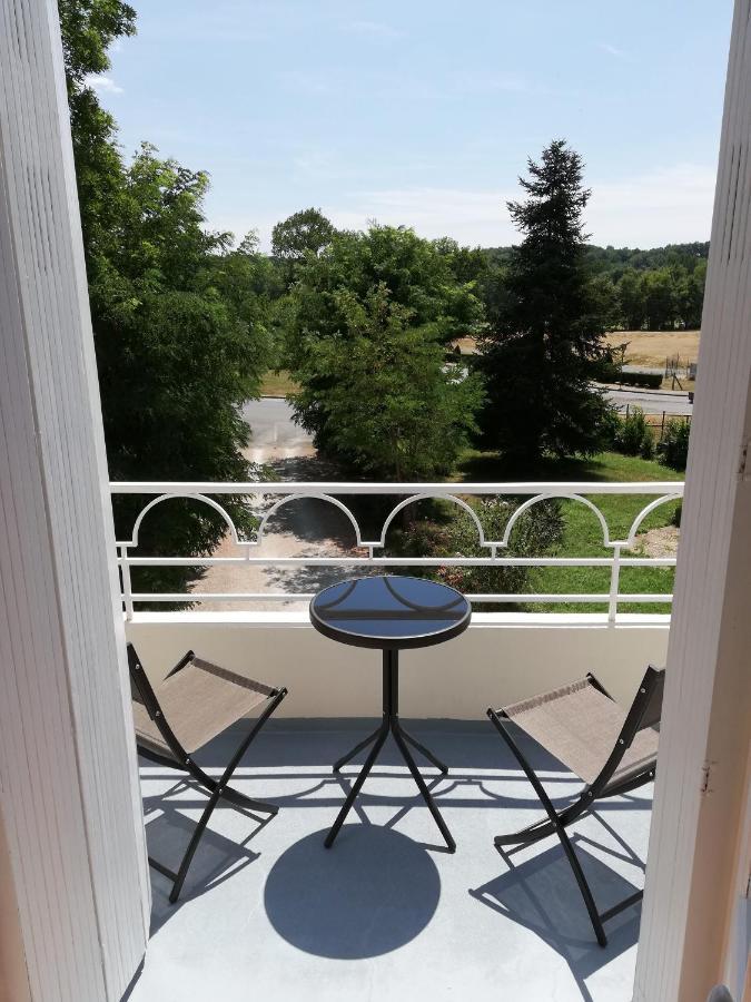 Vue Du Chateau D'Excideuil En Chambres Екстериор снимка