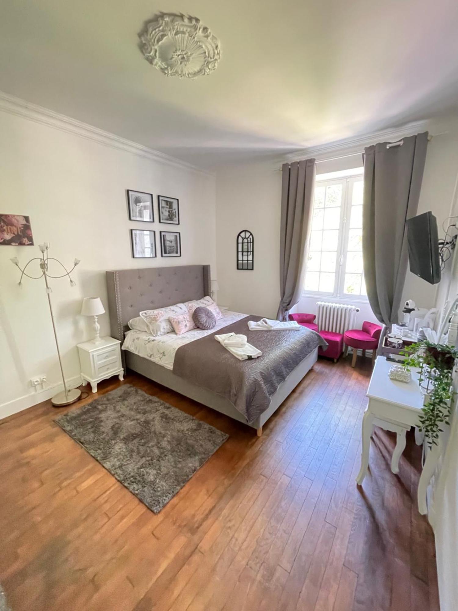 Vue Du Chateau D'Excideuil En Chambres Екстериор снимка