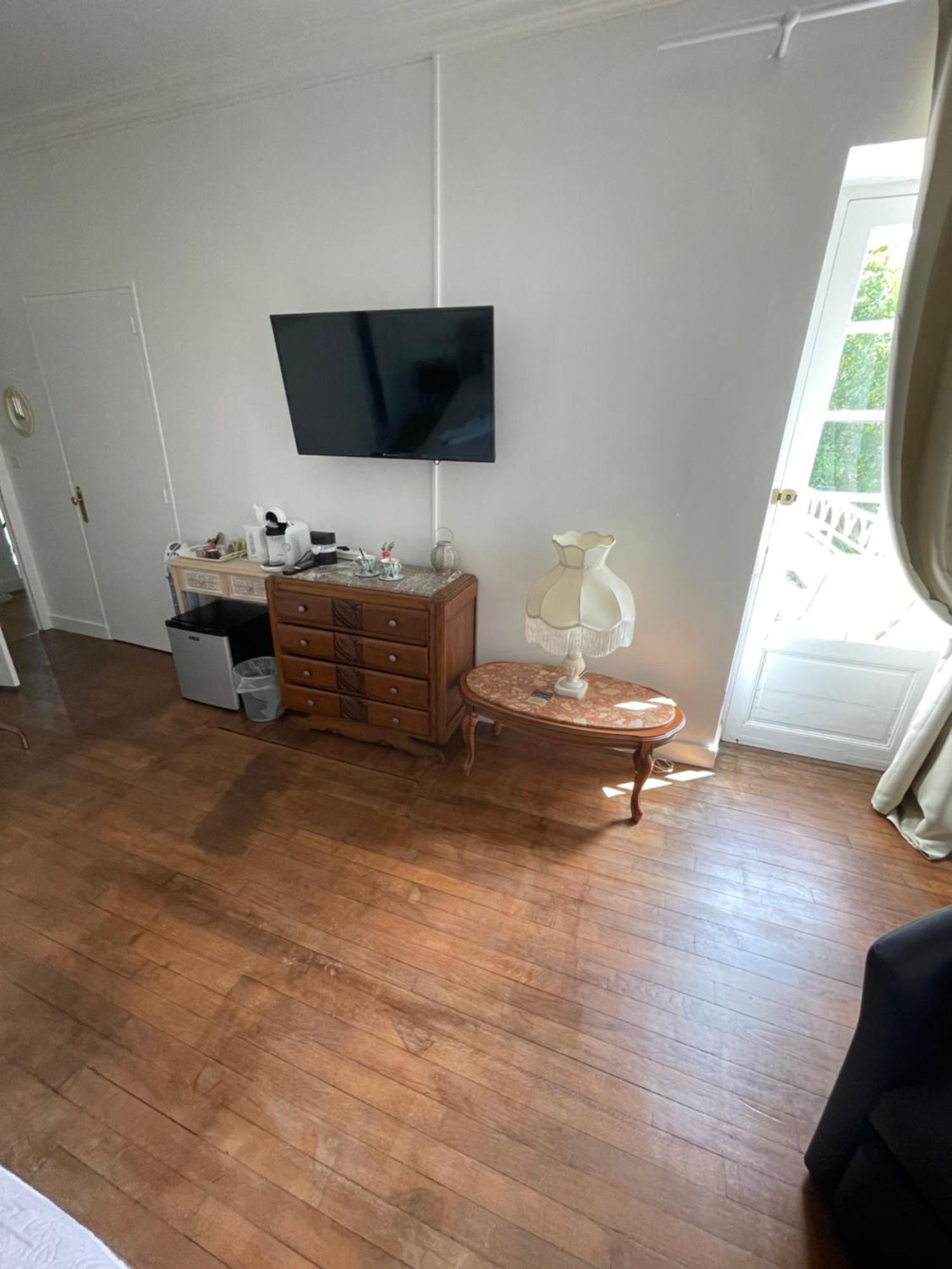Vue Du Chateau D'Excideuil En Chambres Екстериор снимка