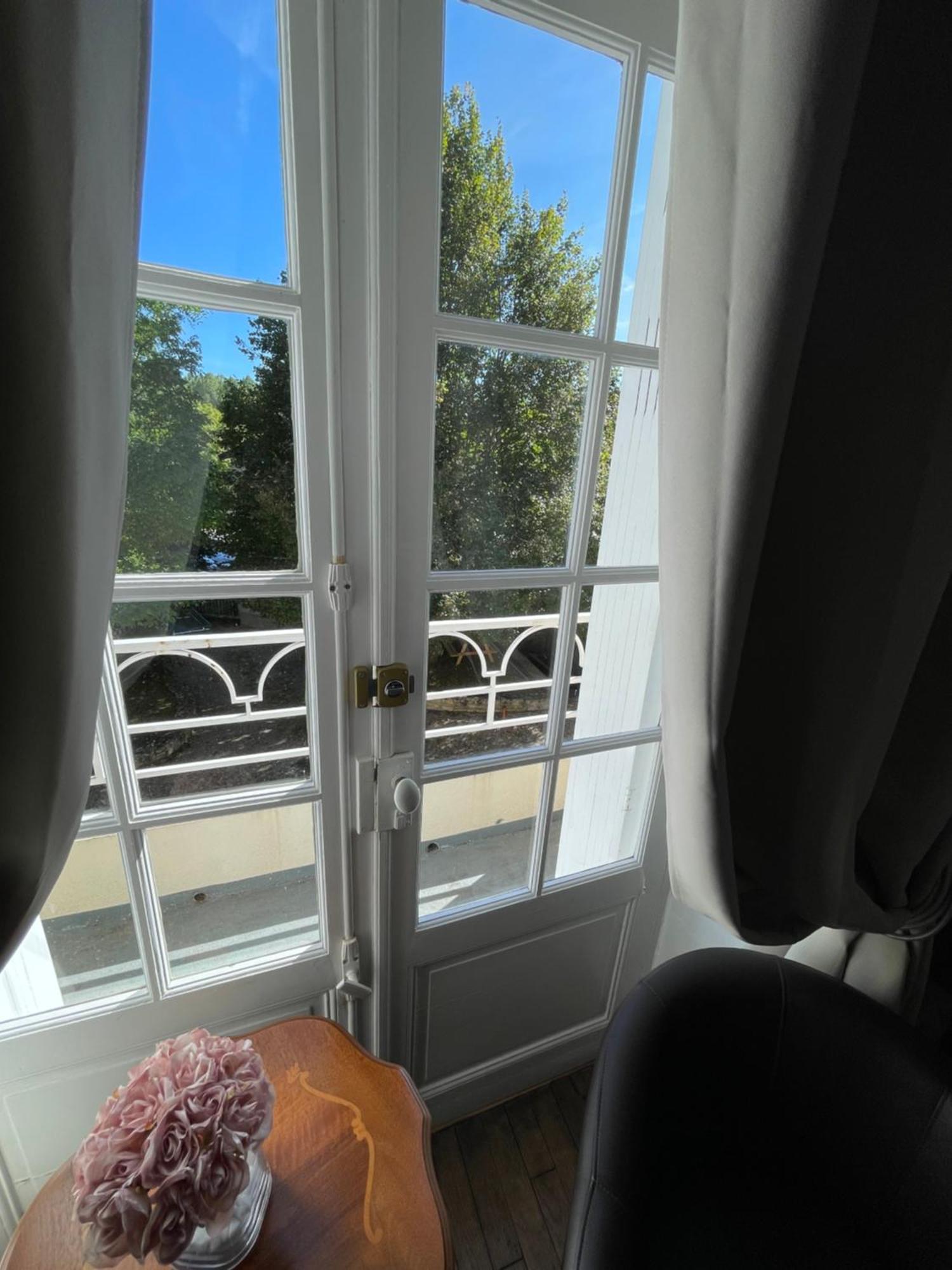 Vue Du Chateau D'Excideuil En Chambres Екстериор снимка