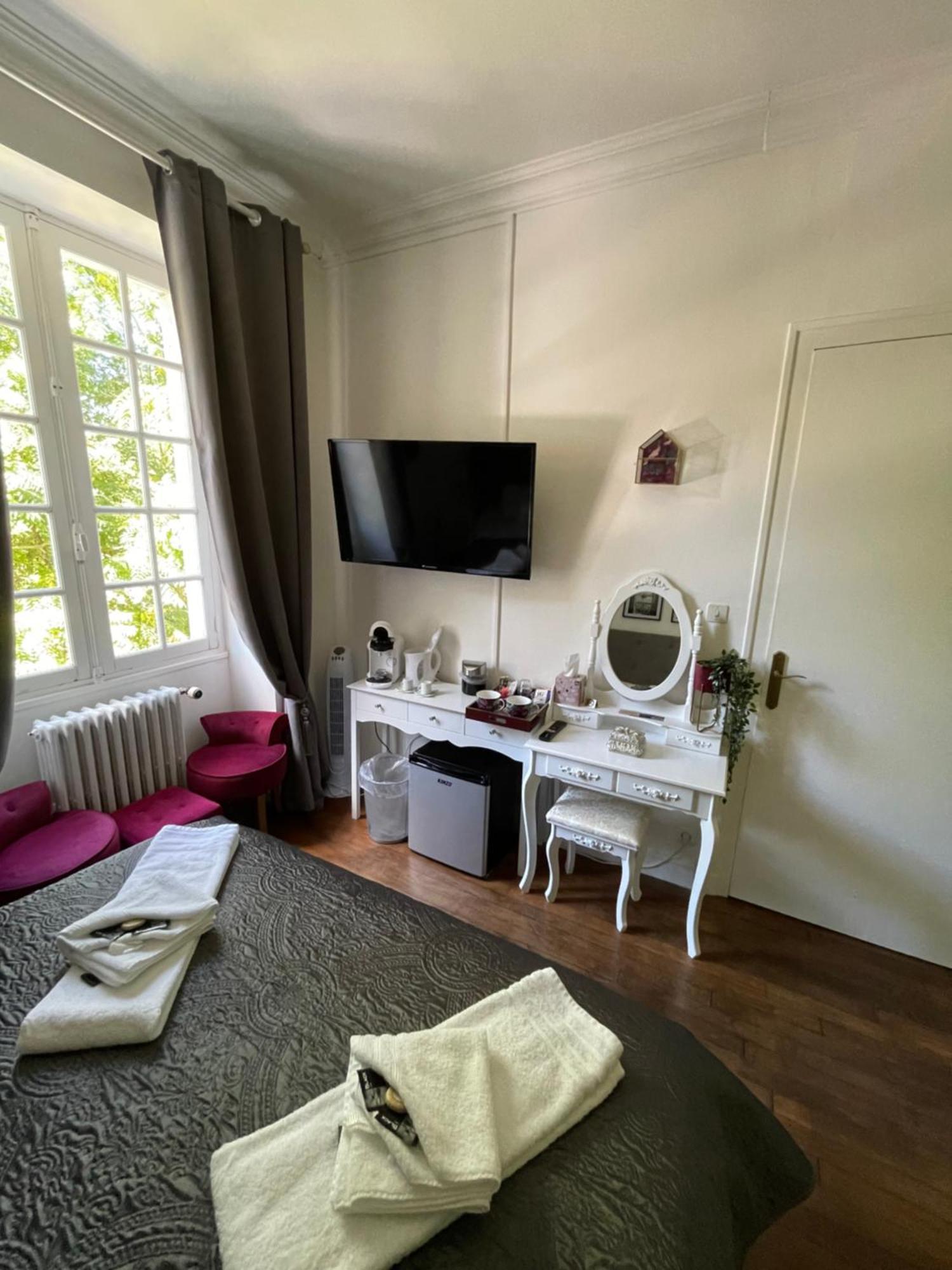 Vue Du Chateau D'Excideuil En Chambres Екстериор снимка