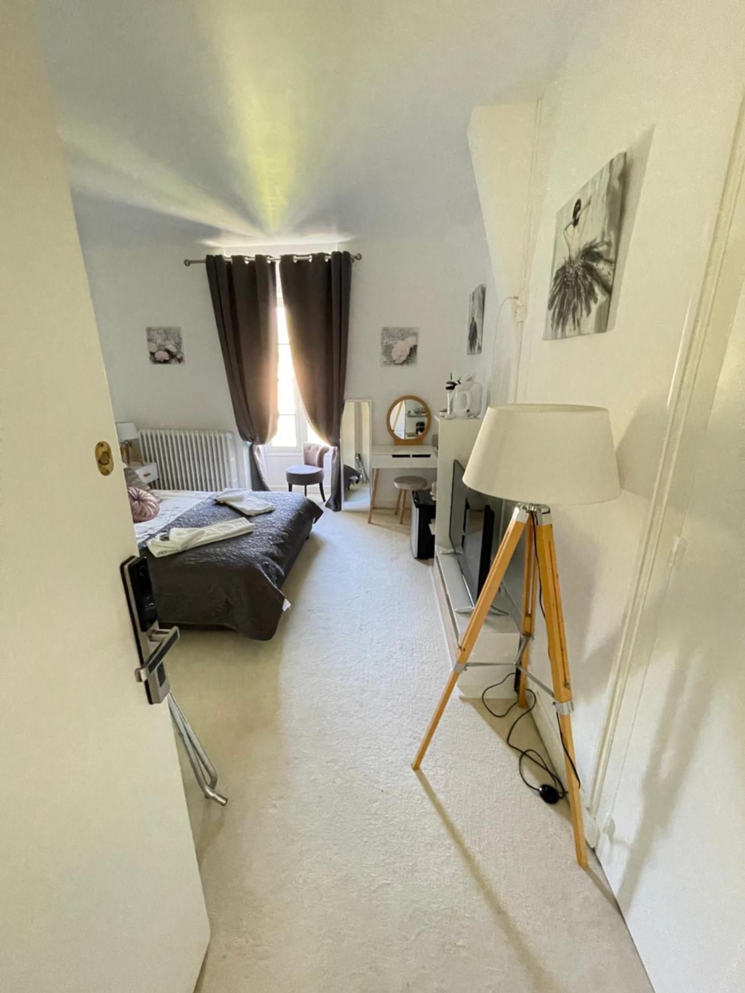 Vue Du Chateau D'Excideuil En Chambres Екстериор снимка