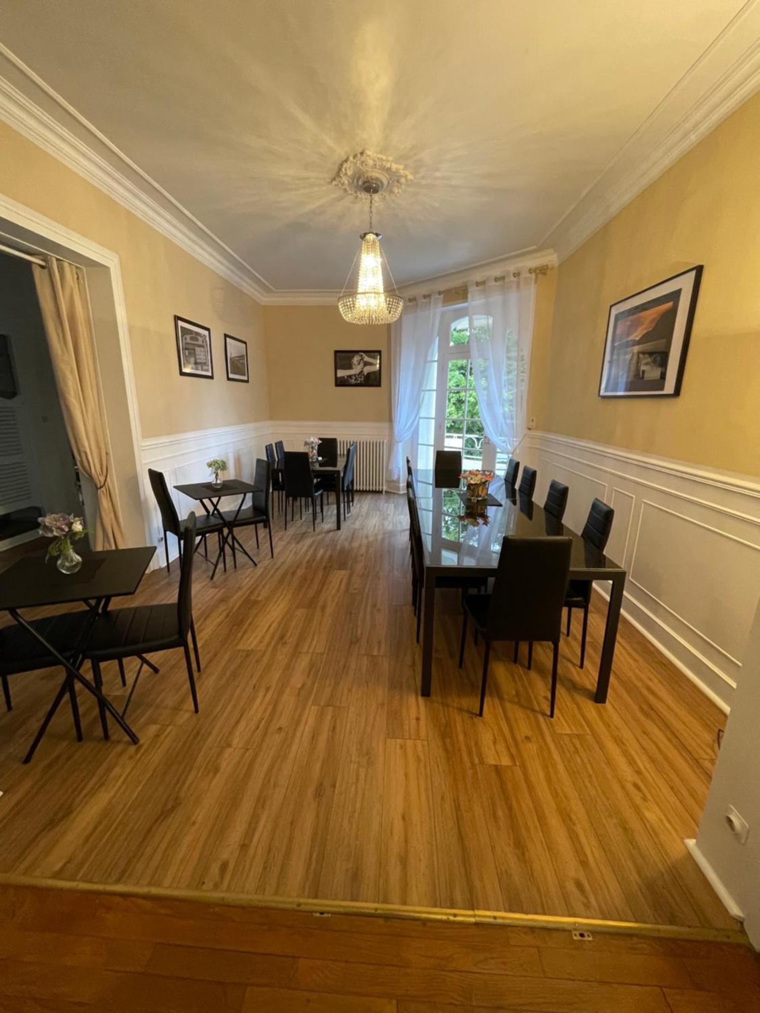 Vue Du Chateau D'Excideuil En Chambres Екстериор снимка