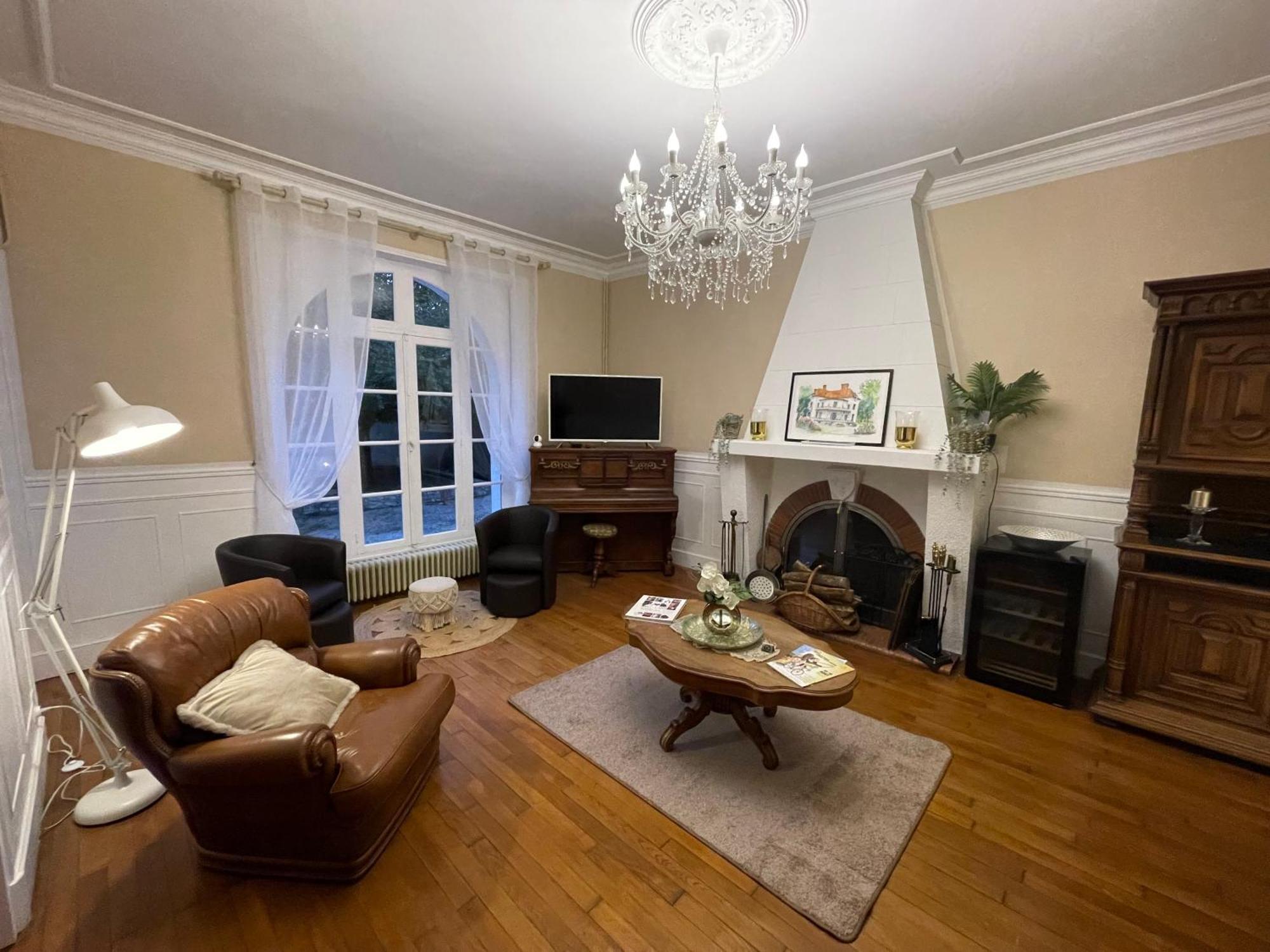 Vue Du Chateau D'Excideuil En Chambres Екстериор снимка